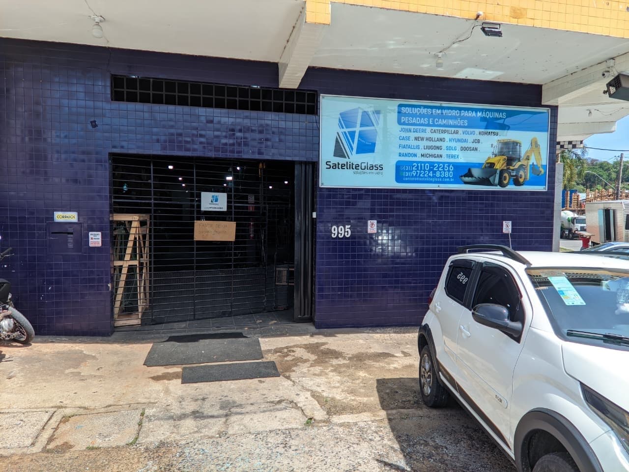 Fachada da loja Satelite Glass